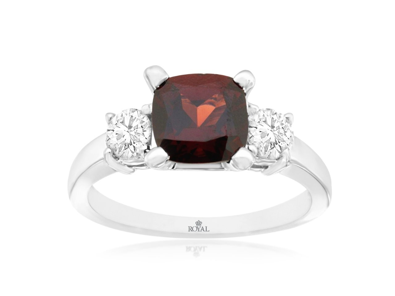 GARNET & DIAMOND RING